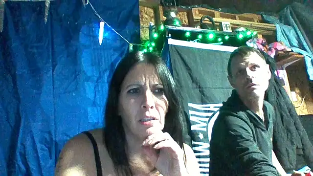 Snapshot of SillyRabbitz chatting on 12-16-25, 04:50 SillyRabbitz online show from 12-16-25, 04:50