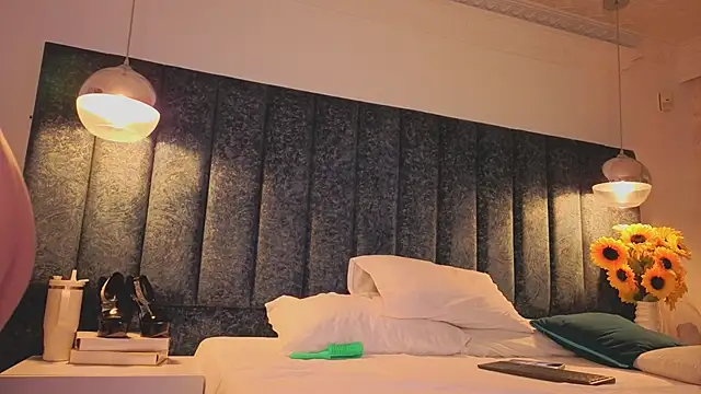 Ariannaa Suarez1 online show from 02-17-26, 07:42