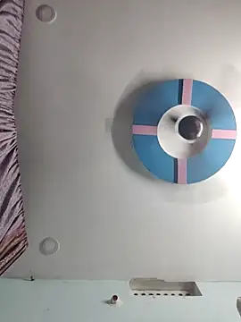 Snapshot of wildfun_ chatting on 03-19-25, 03:19 wildfun online show from 03-19-25, 03:19