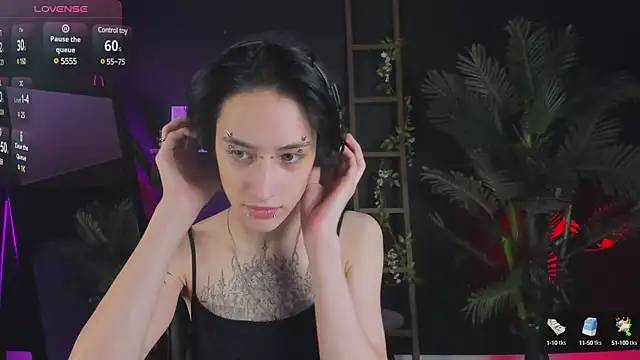 Snapshot of lisbatsyy chatting on 02-27-25, 11:59 lisbatsyy online show from 02-27-25, 11:59