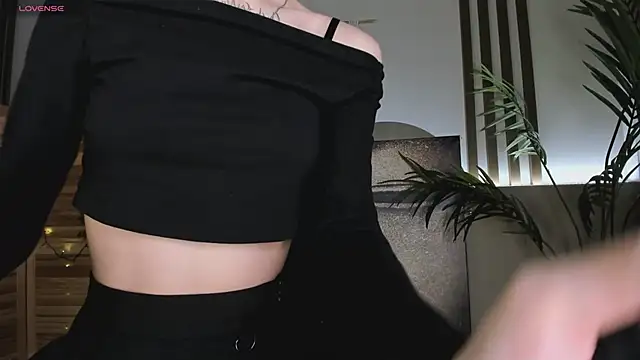 Snapshot of lisbatsyy chatting on 03-12-25, 04:46 lisbatsyy online show from 03-12-25, 04:46