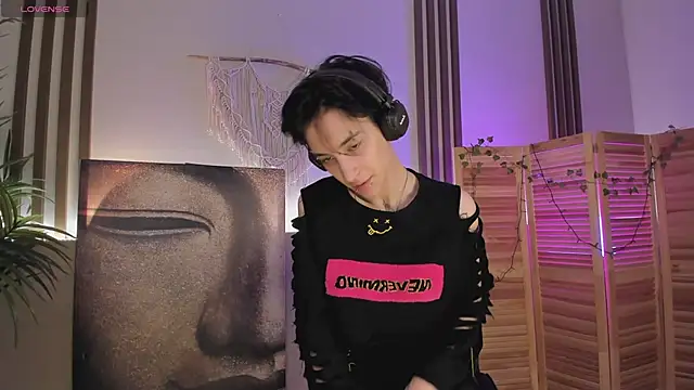 Snapshot of lisbatsyy chatting on 03-13-25, 01:18 lisbatsyy online show from 03-13-25, 01:18