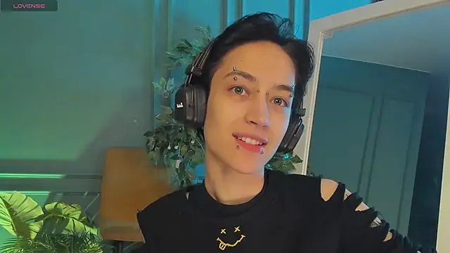 Snapshot of lisbatsyy chatting on 03-15-25, 01:40 lisbatsyy online show from 03-15-25, 01:40