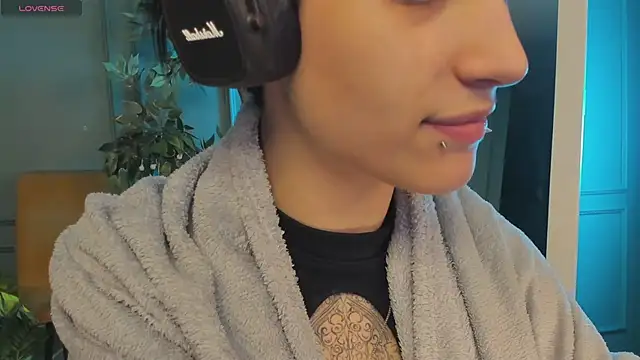 Snapshot of lisbatsyy chatting on 03-15-25, 07:48 lisbatsyy online show from 03-15-25, 07:48