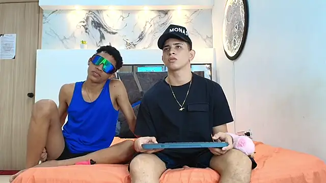 Snapshot of KING_OFF_BOYS chatting on 10-16-25, 03:13 KING OFF BOYS online show from 10-16-25, 03:13