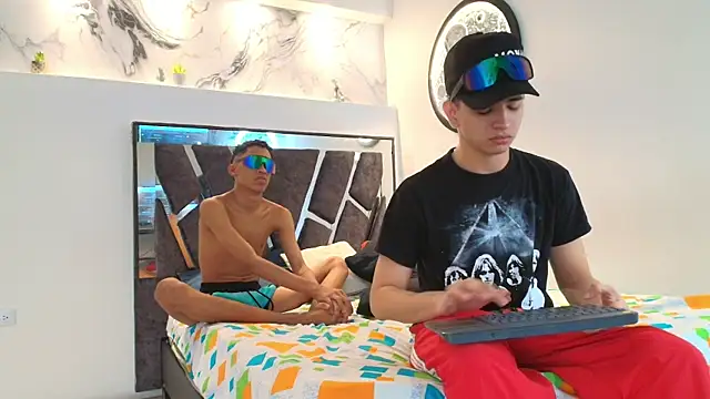 KING OFF BOYS online show from 11-21-25, 01:32