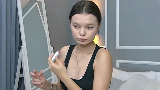 AsterQuinn online show from 10-03-25, 04:26