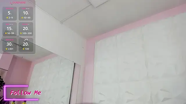 Valeriagomez  online show from 10-23-25, 12:04