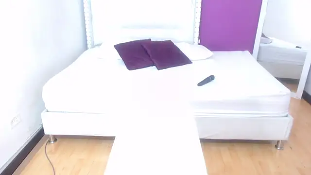 Snapshot of naughty_teen18 chatting on 03-03-25, 01:42 naughty teen18 online show from 03-03-25, 01:42