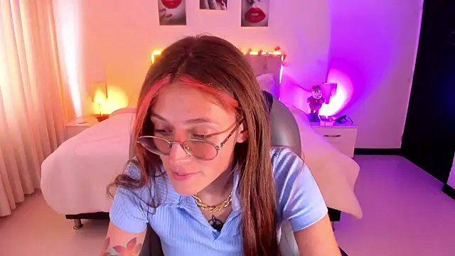 Emily Warren  online show from 12-04-25, 07:44