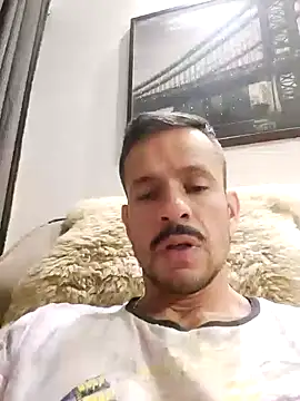 Snapshot of juniortche1313 chatting on 10-16-25, 01:17 juniortche1313 online show from 10-16-25, 01:17