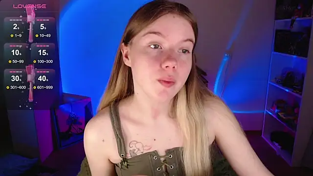 Strawberry juli online show from 10-02-25, 05:58