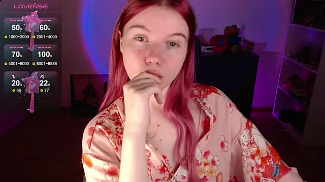 Strawberry juli online show from 11-02-25, 10:50