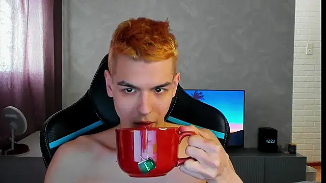 TravisRevas online show from 03-09-25, 09:24