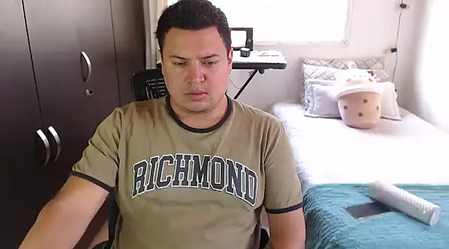 Snapshot of _Aragon__ chatting on 03-11-25, 01:23 Aragon online show from 03-11-25, 01:23