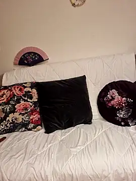 Rosemarie Blu online show from 02-28-25, 05:37