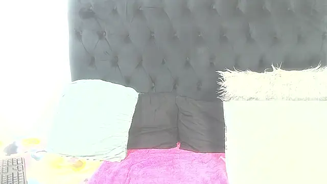 Snapshot of BootyClitQueen chatting on 01-14-26, 05:29 BootyClitQueen online show from 01-14-26, 05:29