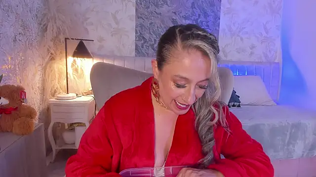 Liannaa  online show from 11-10-25, 07:46