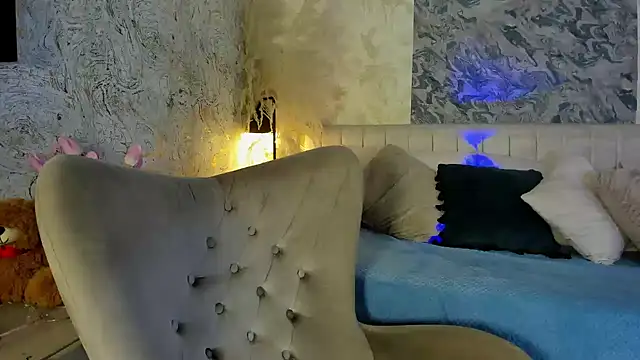 Arianaa collins online show from 03-03-26, 12:00