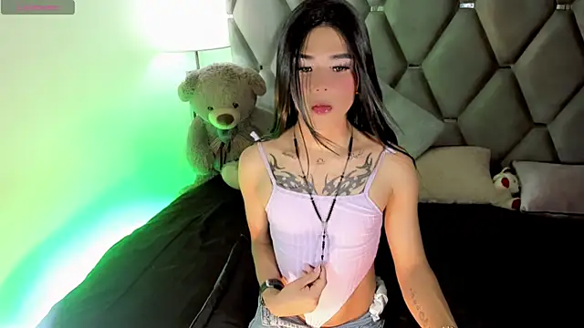 Snapshot of yaneycam chatting on 01-14-26, 10:47 yaneycam online show from 01-14-26, 10:47