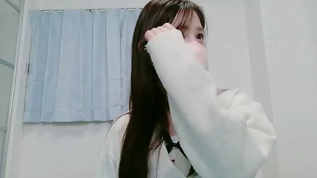 Snapshot of NANA_7 chatting on 12-14-25, 01:11 NANA 7 online show from 12-14-25, 01:11