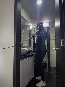 Mila LS online show from 12-21-25, 12:56