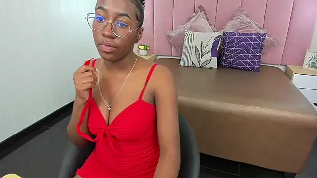 Qeen blackk online show from 03-06-25, 04:07