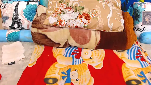 Snapshot of ChocolateClit chatting on 11-09-25, 04:16 ChocolateClit online show from 11-09-25, 04:16