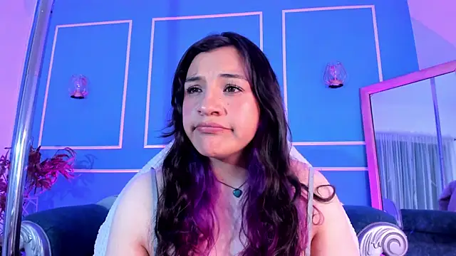 TaraTaylorr online show from 11-18-25, 04:28