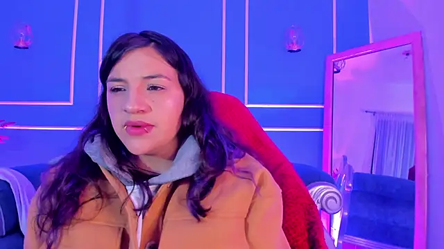 Snapshot of TaraTaylorr chatting on 01-06-26, 02:37 TaraTaylorr online show from 01-06-26, 02:37