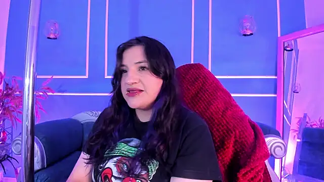 Snapshot of TaraTaylorr chatting on 01-11-26, 02:49 TaraTaylorr online show from 01-11-26, 02:49