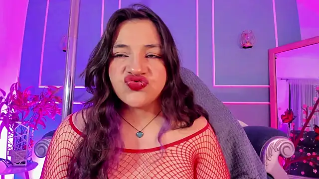 Snapshot of TaraTaylorr chatting on 02-19-26, 03:24 TaraTaylorr online show from 02-19-26, 03:24