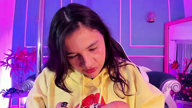 Snapshot of TaraTaylorr chatting on 02-22-26, 03:07 TaraTaylorr online show from 02-22-26, 03:07