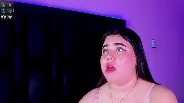 Snapshot of MadissonLee__ chatting on 10-22-25, 07:13 MadissonLee online show from 10-22-25, 07:13