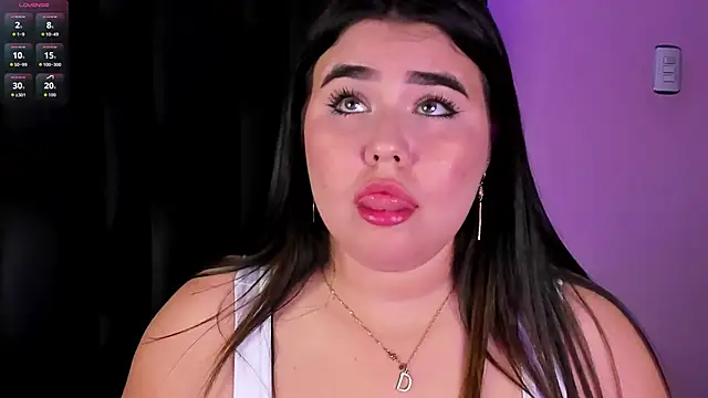 Snapshot of MadissonLee__ chatting on 10-28-25, 07:27 MadissonLee online show from 10-28-25, 07:27