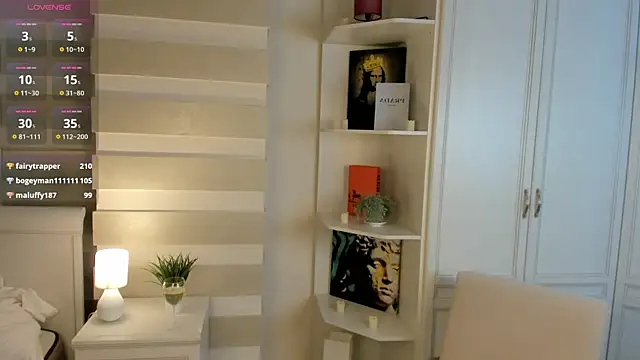 Snapshot of AmityDilley chatting on 03-18-25, 06:57 AmityDilley online show from 03-18-25, 06:57