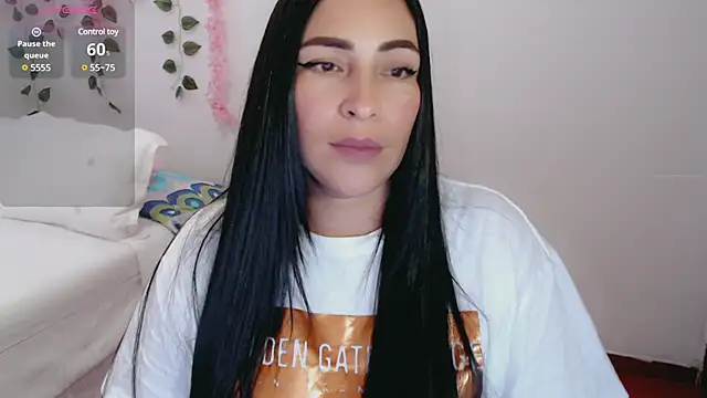 luna lgomez  online show from 03-23-25, 01:09