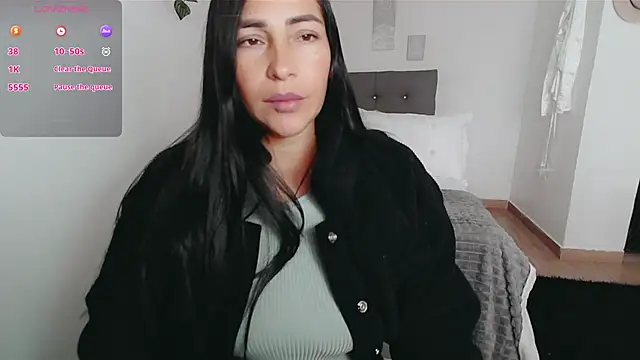 luna lgomez  online show from 11-26-25, 01:12