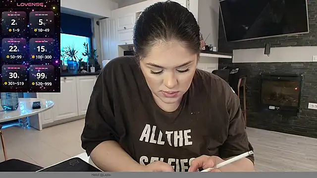 Layla- online show from 12-11-24, 11:41