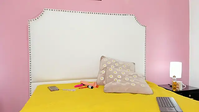 Snapshot of Emilly_wilson_ chatting on 03-09-25, 04:22 Emilly wilson online show from 03-09-25, 04:22