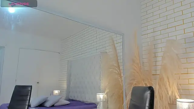 Snapshot of Emilly_wilson_ chatting on 11-06-25, 12:28 Emilly wilson online show from 11-06-25, 12:28