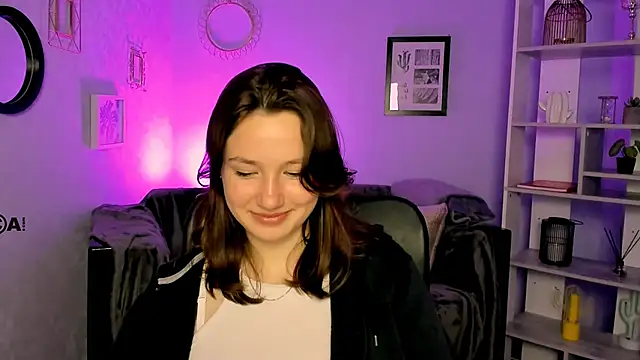 Snapshot of helli_belli chatting on 03-13-25, 02:16 helli belli online show from 03-13-25, 02:16