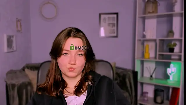 Snapshot of helli_belli chatting on 03-14-25, 08:49 helli belli online show from 03-14-25, 08:49