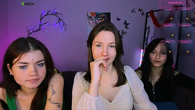 Snapshot of helli_belli chatting on 12-20-25, 08:38 helli belli online show from 12-20-25, 08:38