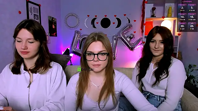 Snapshot of helli_belli chatting on 02-12-26, 08:26 helli belli online show from 02-12-26, 08:26