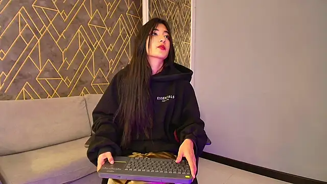 Tahara Romanov online show from 03-12-25, 06:22