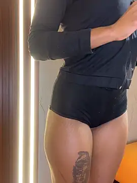 PinkyMoon online show from 11-24-25, 04:56