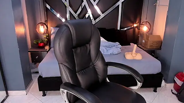 Melissa 23  online show from 12-18-25, 06:47