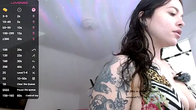 Snapshot of autumnb712 chatting on 10-03-25, 02:36 autumnb712 online show from 10-03-25, 02:36