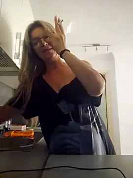 Melody73 online show from 09-13-25, 08:36